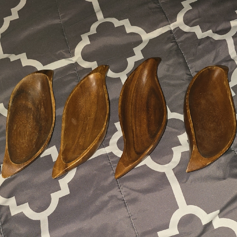 Handcrafted Wooden Leaf Serving Dishes - Brown